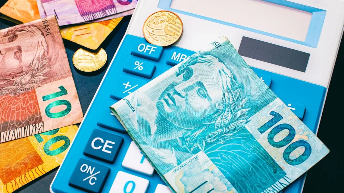 ✕ Dinheiro. Créditos: depositphotos.com / rmcarvalhobsb