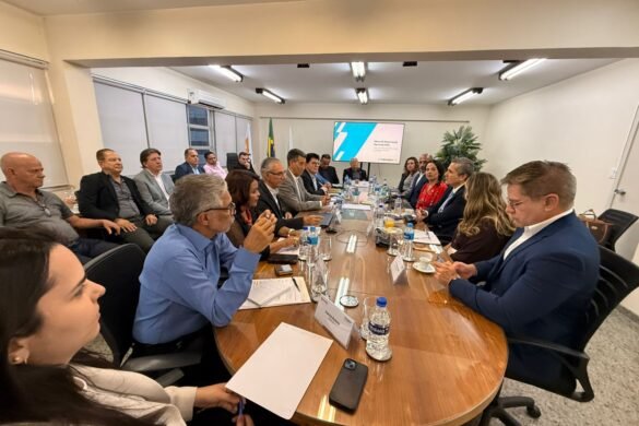 08102025 CEBNN CONTEC reunida com a FENABAN em Brasília 01